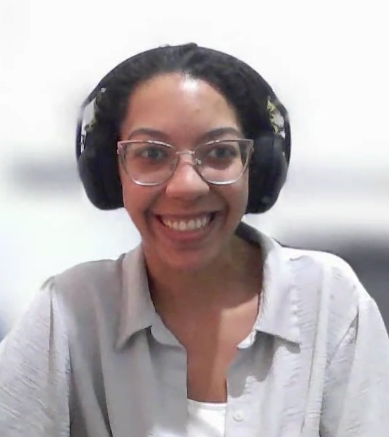 Thaíza Peotta, Marketing Manager at NavSav Insurance